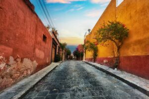 humedad in Spanish: Meaning, Usage and Examples