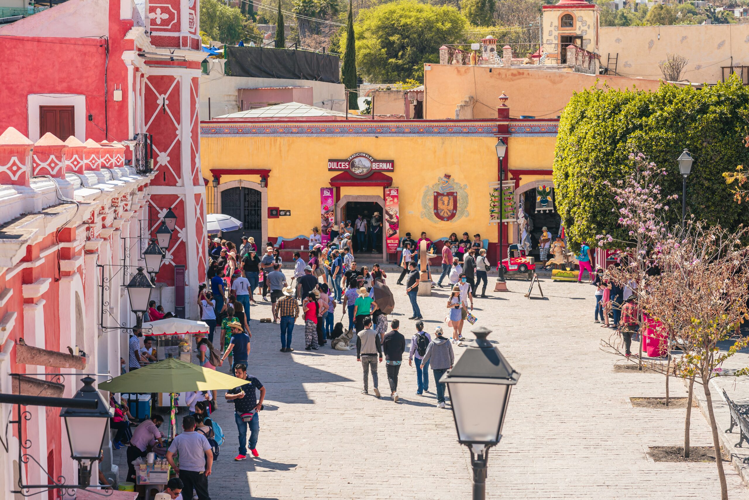 Stylish background for Spanish listening article