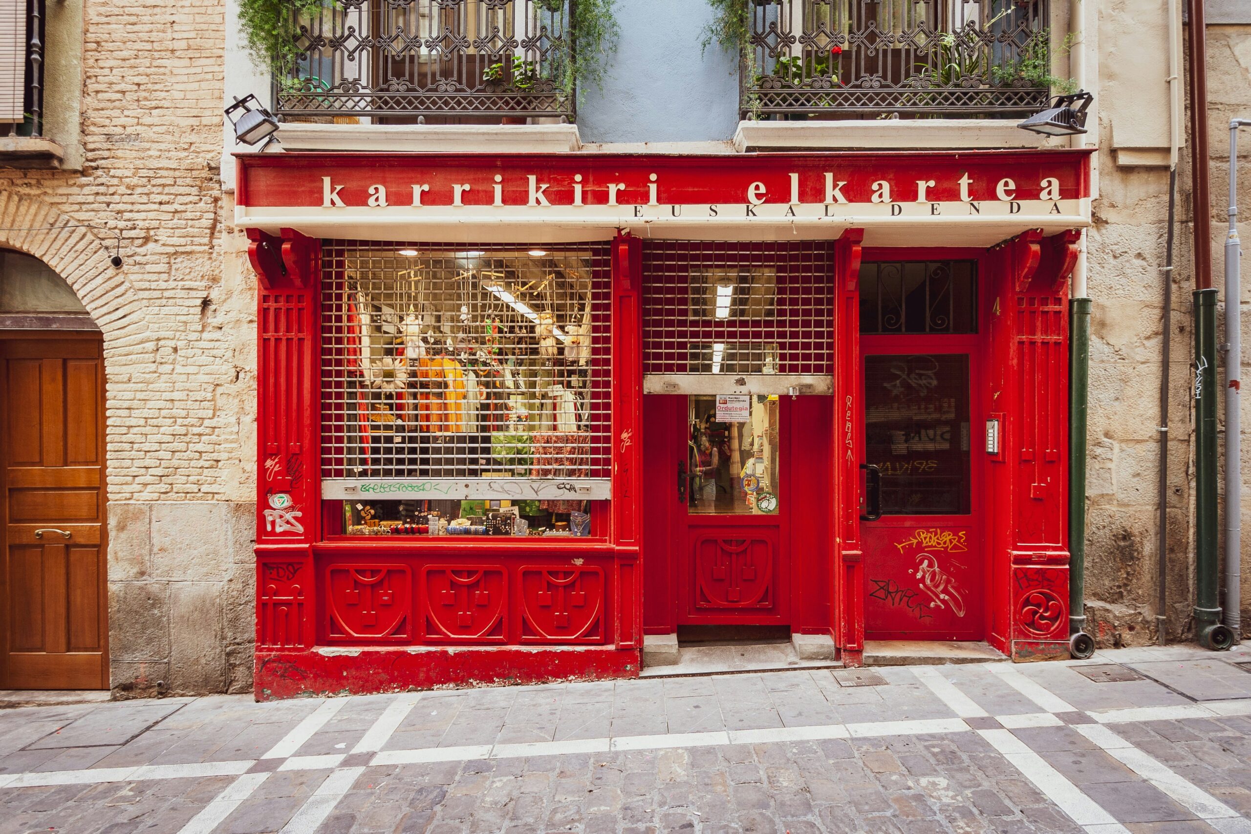Stylish background for Spanish grammar article