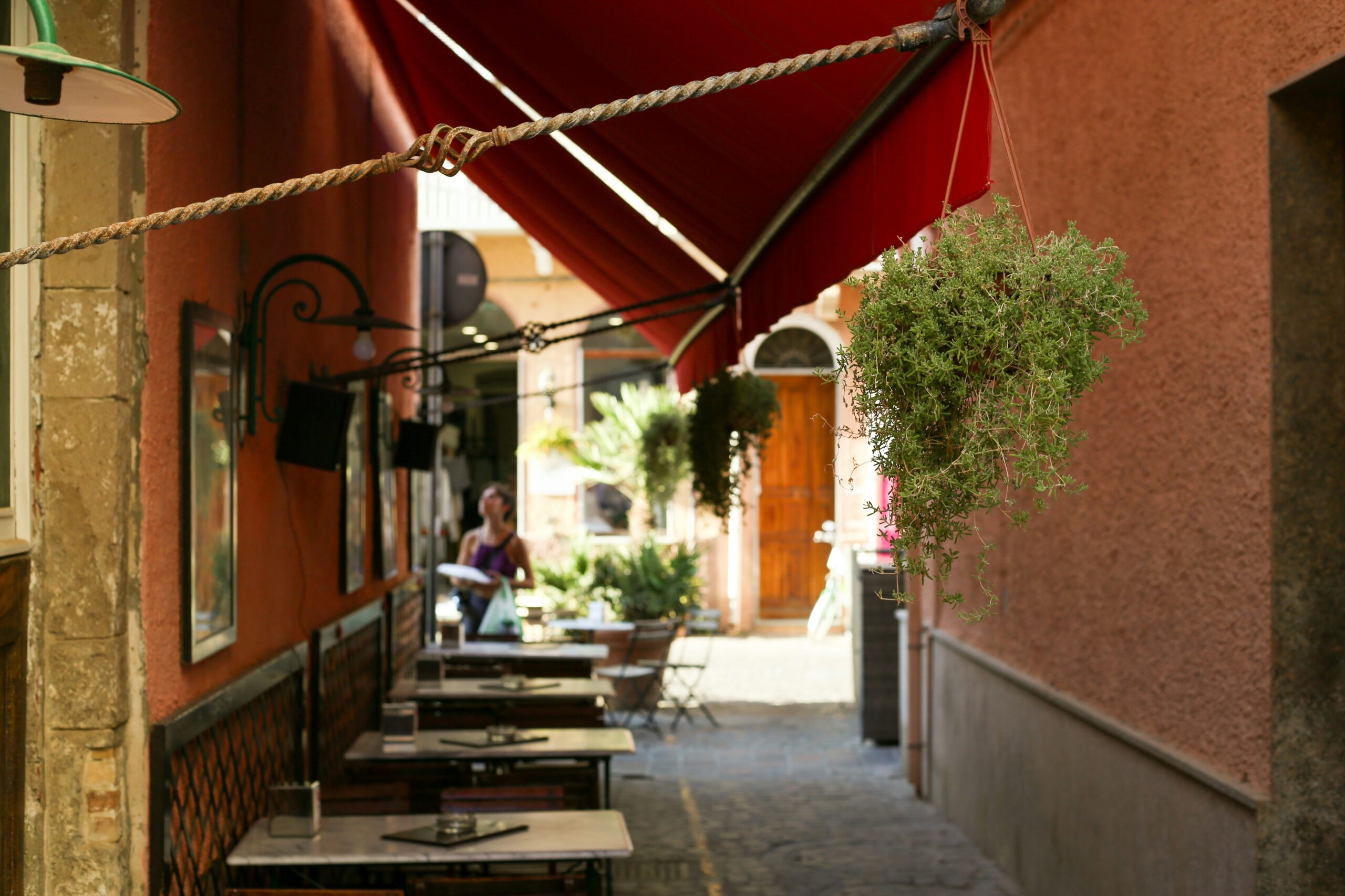 Generic stylish background image for vocabulary article: "cuando"