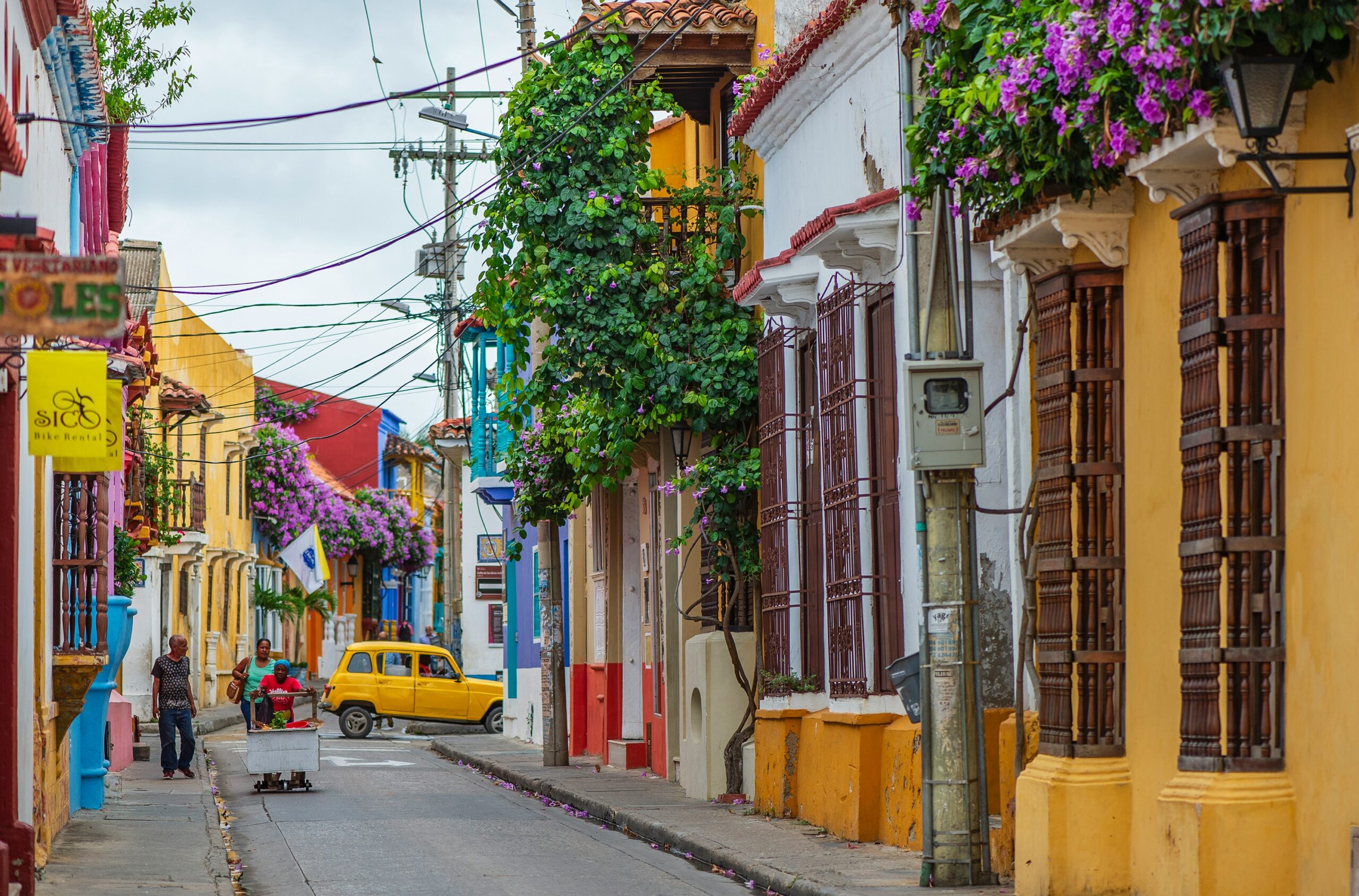Generic stylish background image for vocabulary article: "allí"